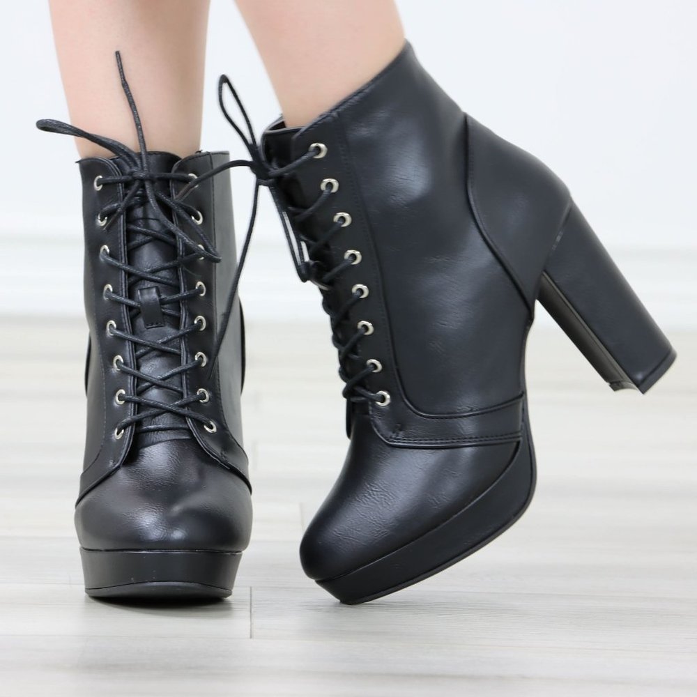 Black Ankle Boots Chunky Lug Block Heel Synthetic Leather Round Toe - Picture 10 of 12